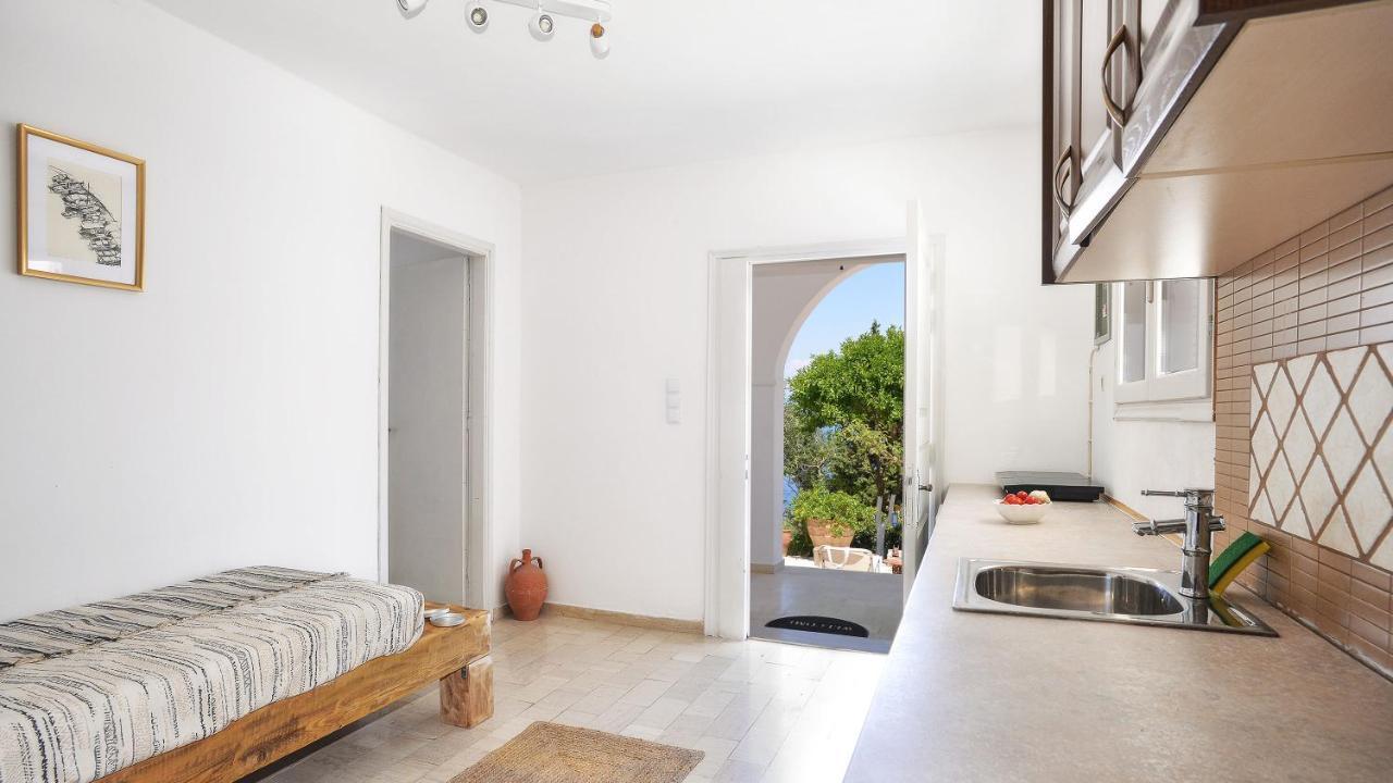 New! Paxoswhite Sea View Apartments & Studios! Gaios Buitenkant foto