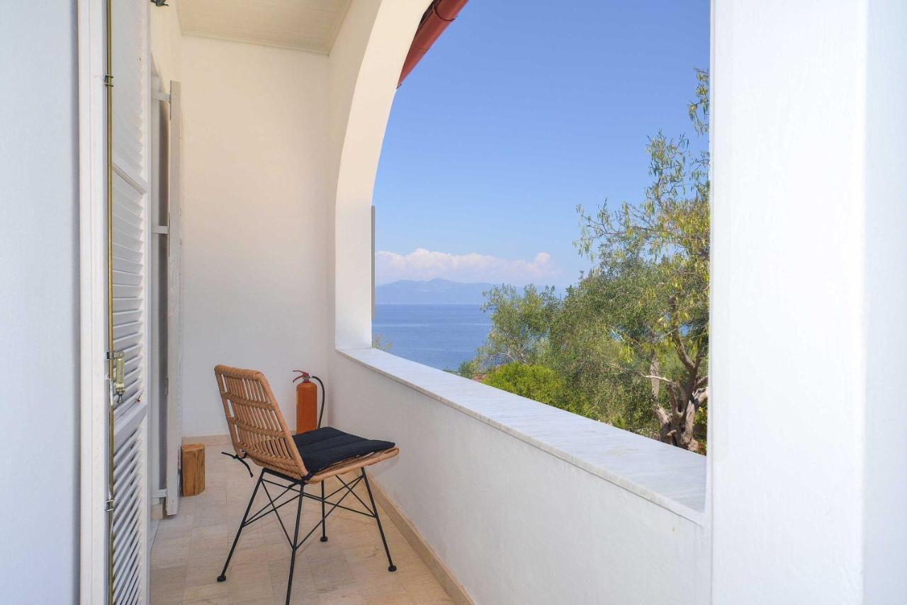 New! Paxoswhite Sea View Apartments & Studios! Gaios Buitenkant foto