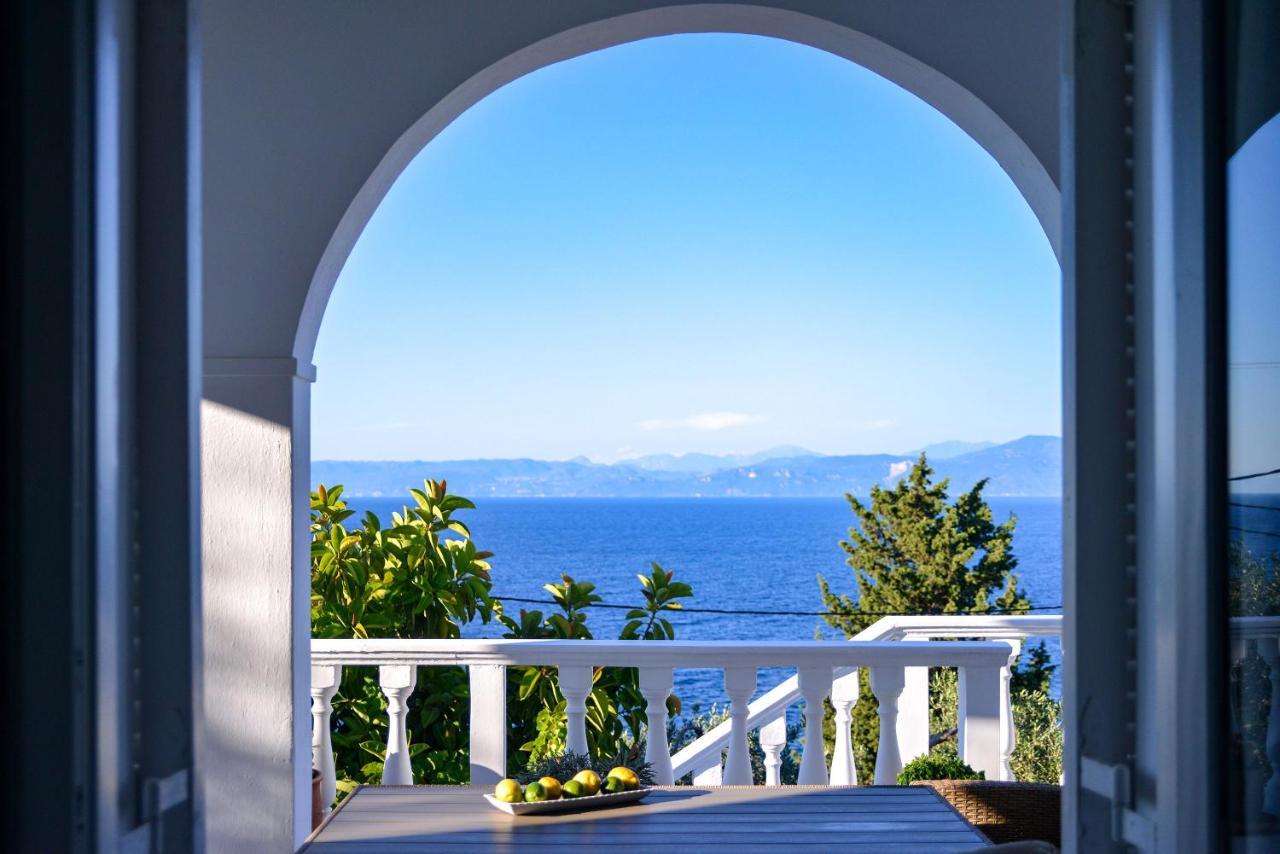 New! Paxoswhite Sea View Apartments & Studios! Gaios Buitenkant foto