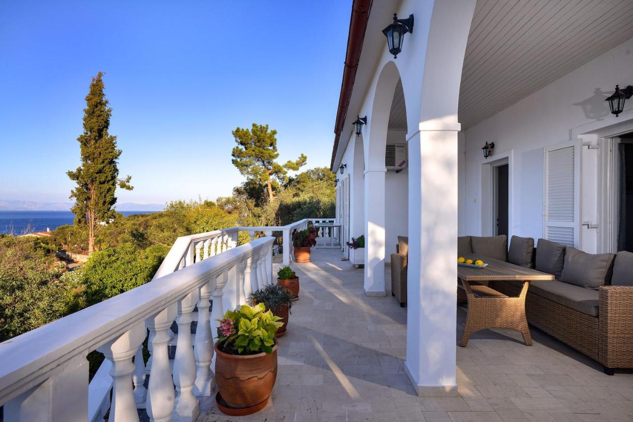 New! Paxoswhite Sea View Apartments & Studios! Gaios Buitenkant foto
