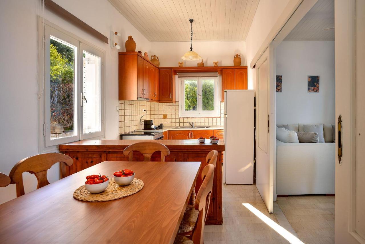 New! Paxoswhite Sea View Apartments & Studios! Gaios Buitenkant foto